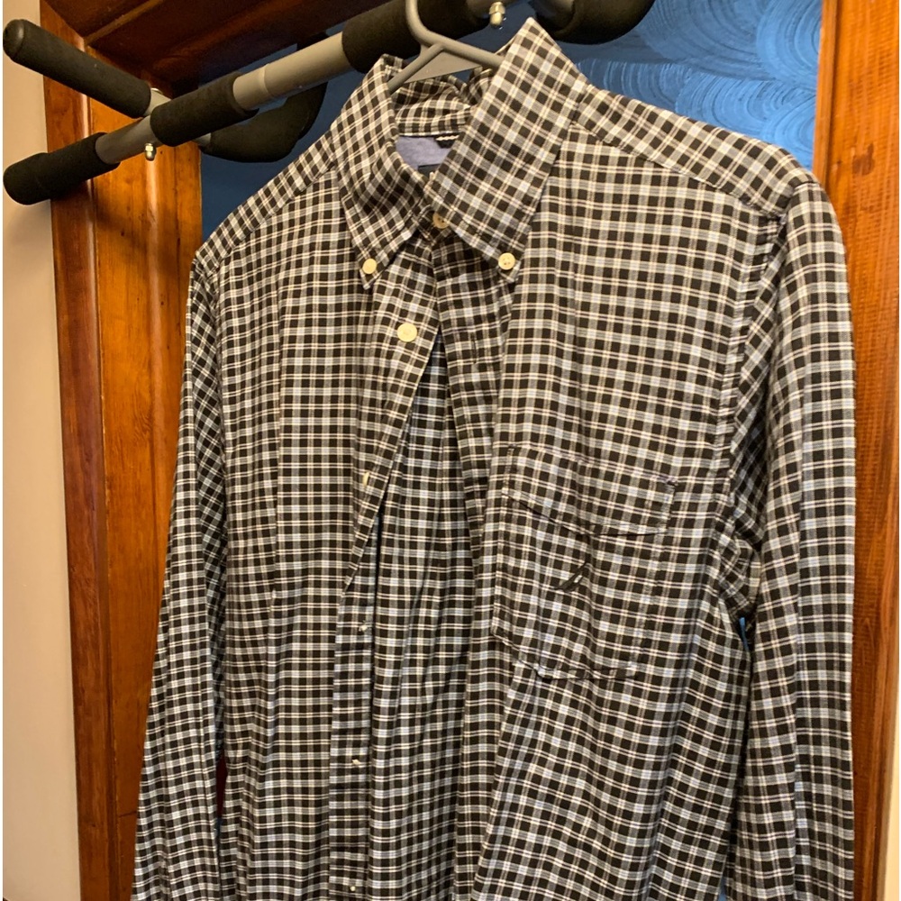 Men’s Nautica button down shirt. Black and blue checkered pattern front pocket
